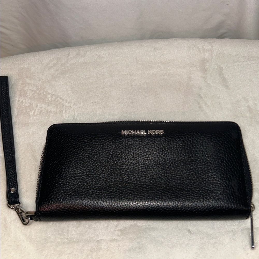 Michael Kors Textured Black Wallet